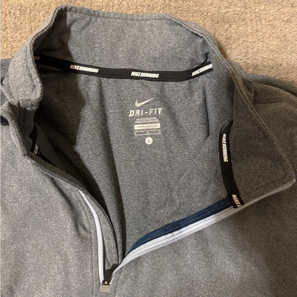 Nike Men’s Dri-FIT Gray Half Zip Running Pullover Size Large
